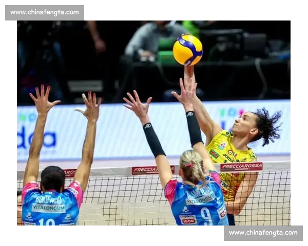 58 秒史诗拉锯！科内对诺瓦拉，加比劈扣定乾坤